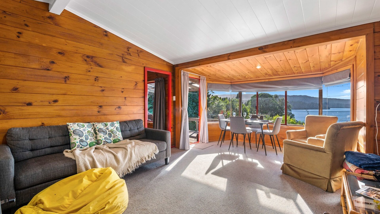 Photo of Livingroom in Lake Tarawera