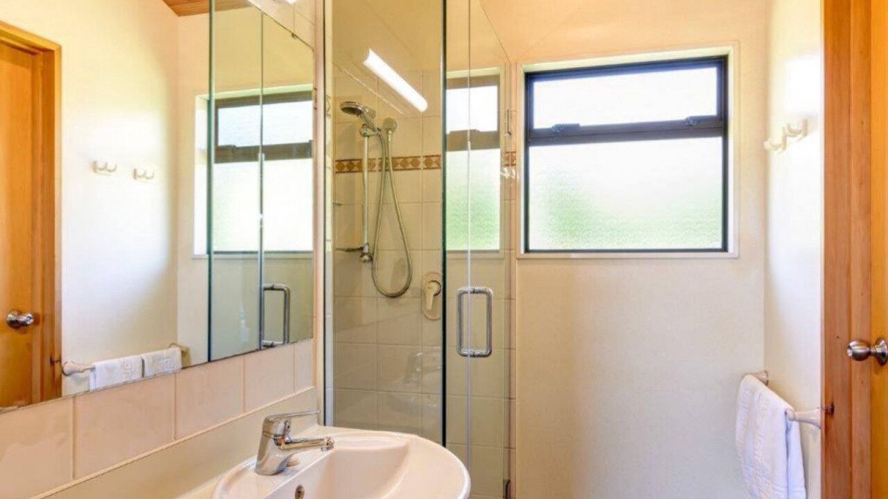 Photo of Bathroom in Kaiteriteri