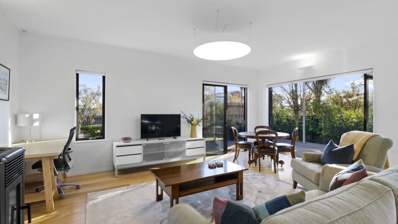 Photo of Livingroom in Edgeware