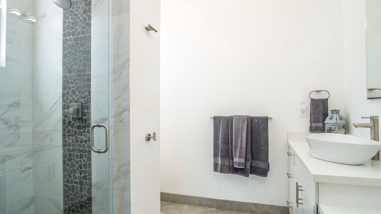 Photo of Bathroom in Laguna Shores