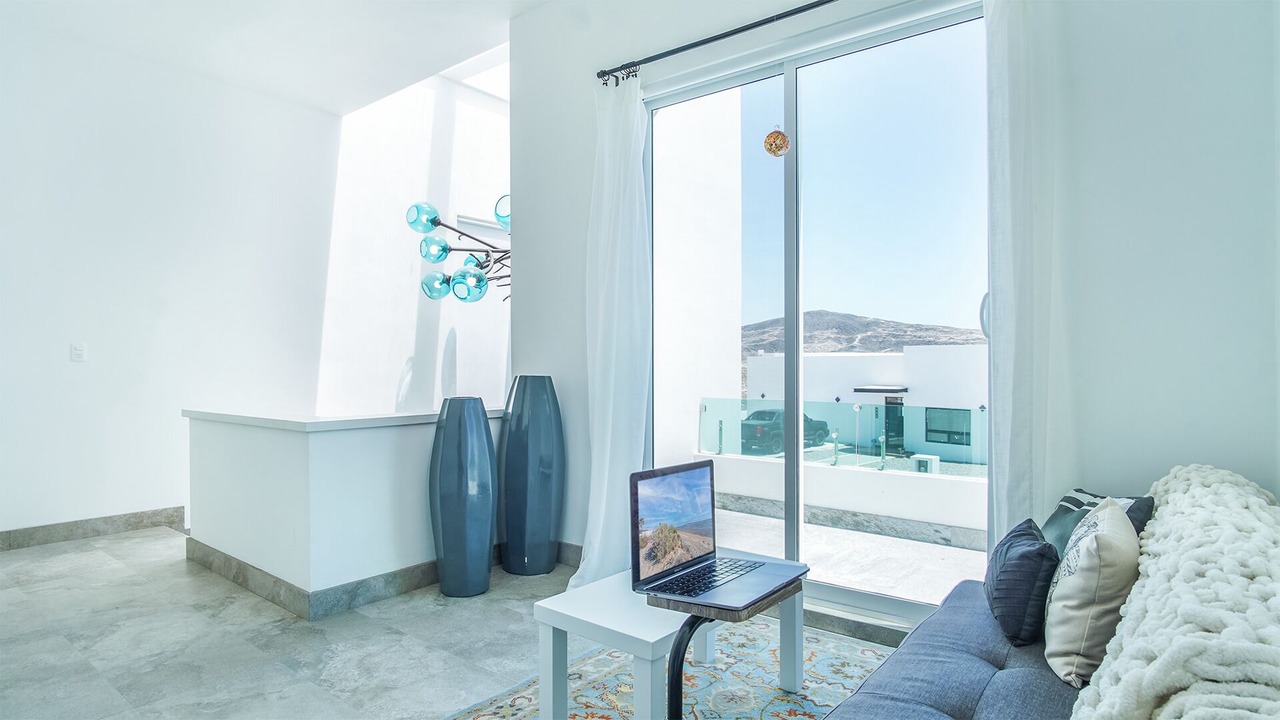 Photo of Livingroom in Laguna Shores