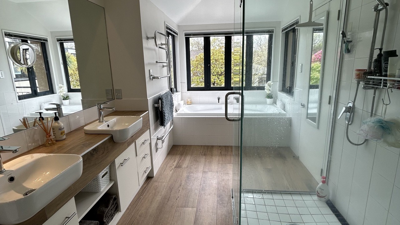 Photo of Bathroom in Merivale