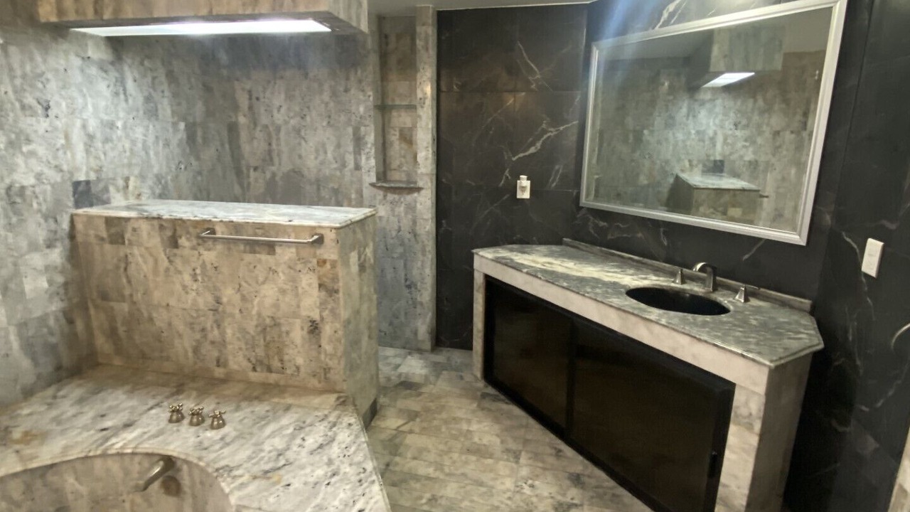 Photo of Bathroom in Balcones de Loma Linda