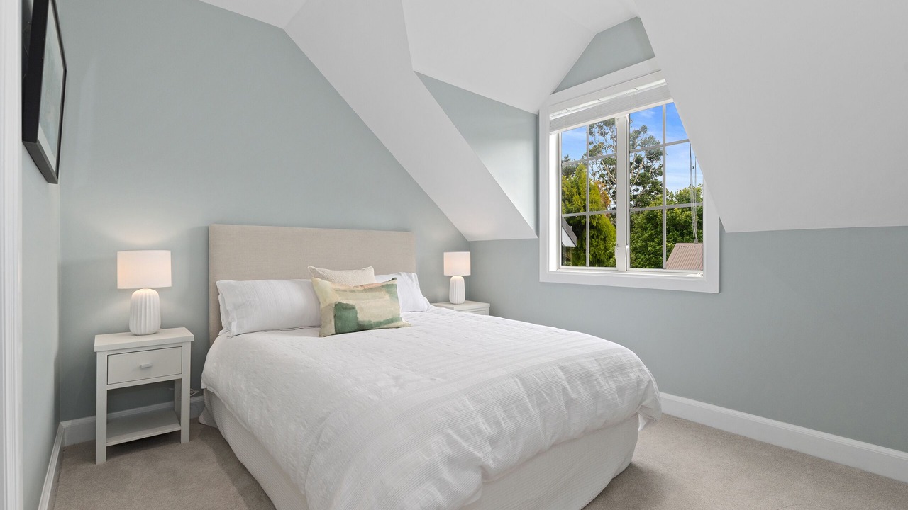 Photo of Bedroom in Russell