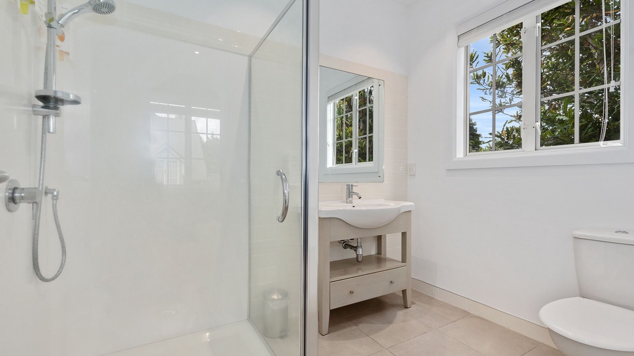 Photo of Bathroom in Russell