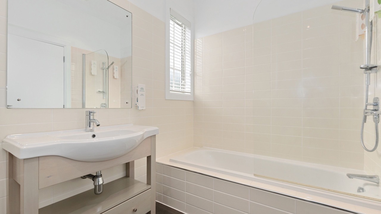 Photo of Bathroom in Russell
