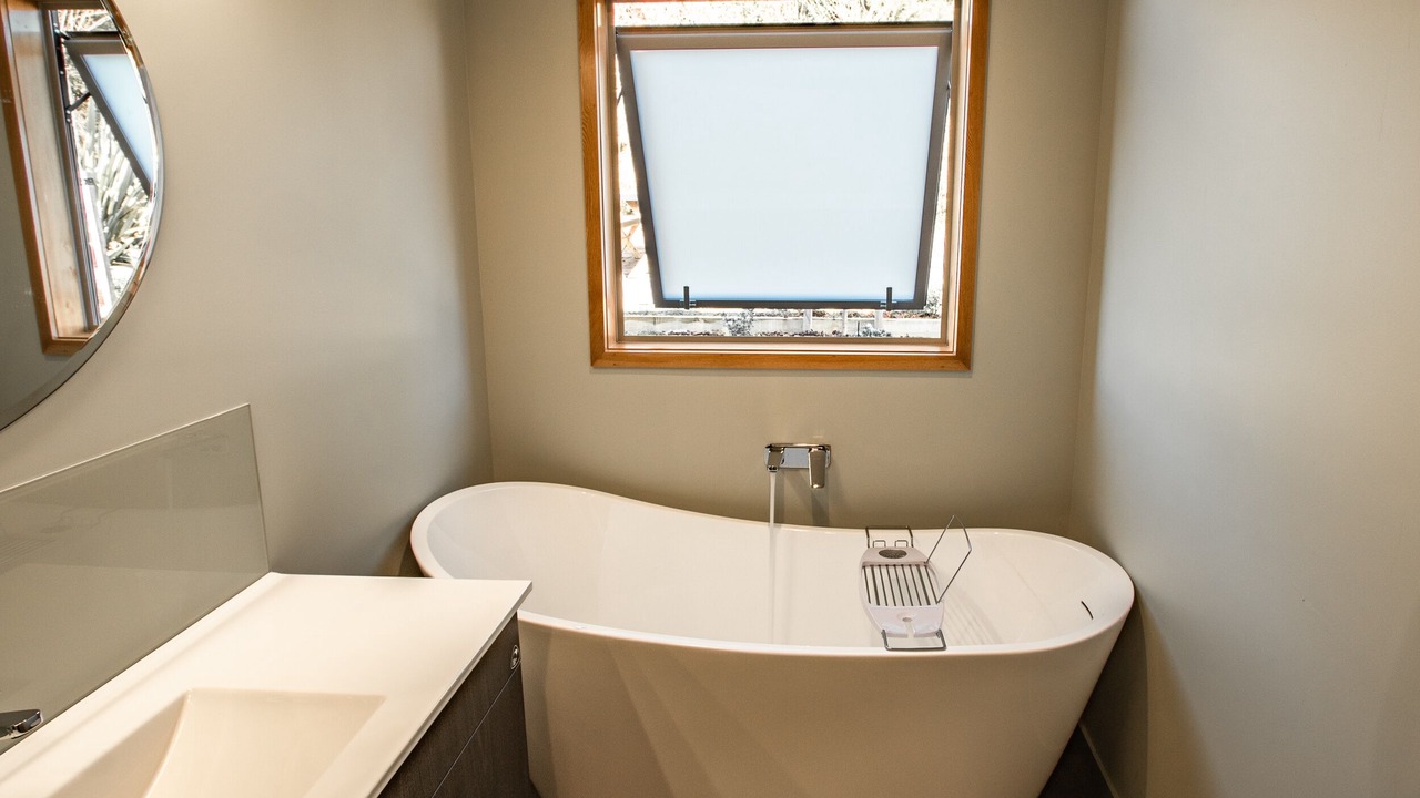 Photo of Bathroom in Ngaio Bay