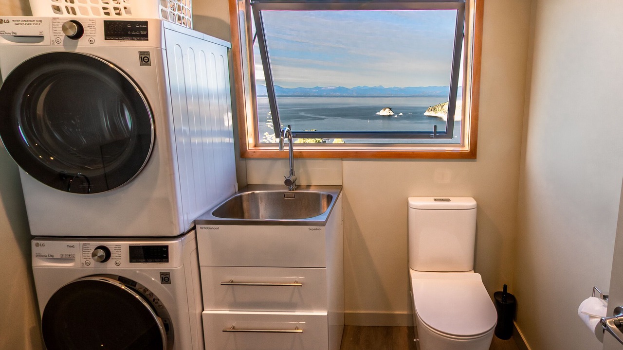 Photo of Bathroom in Ngaio Bay