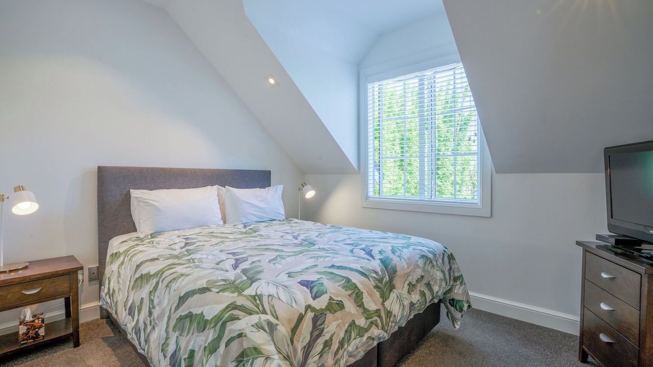 Photo of Bedroom in Russell