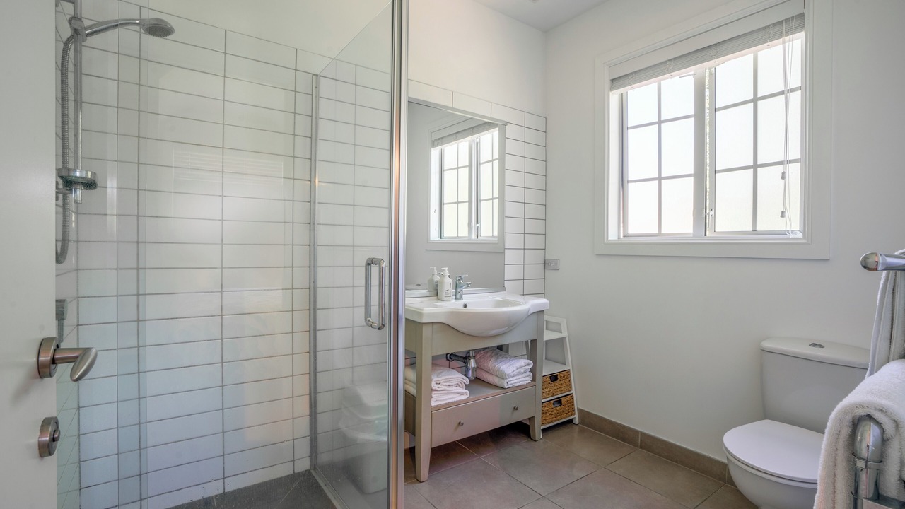 Photo of Bathroom in Russell