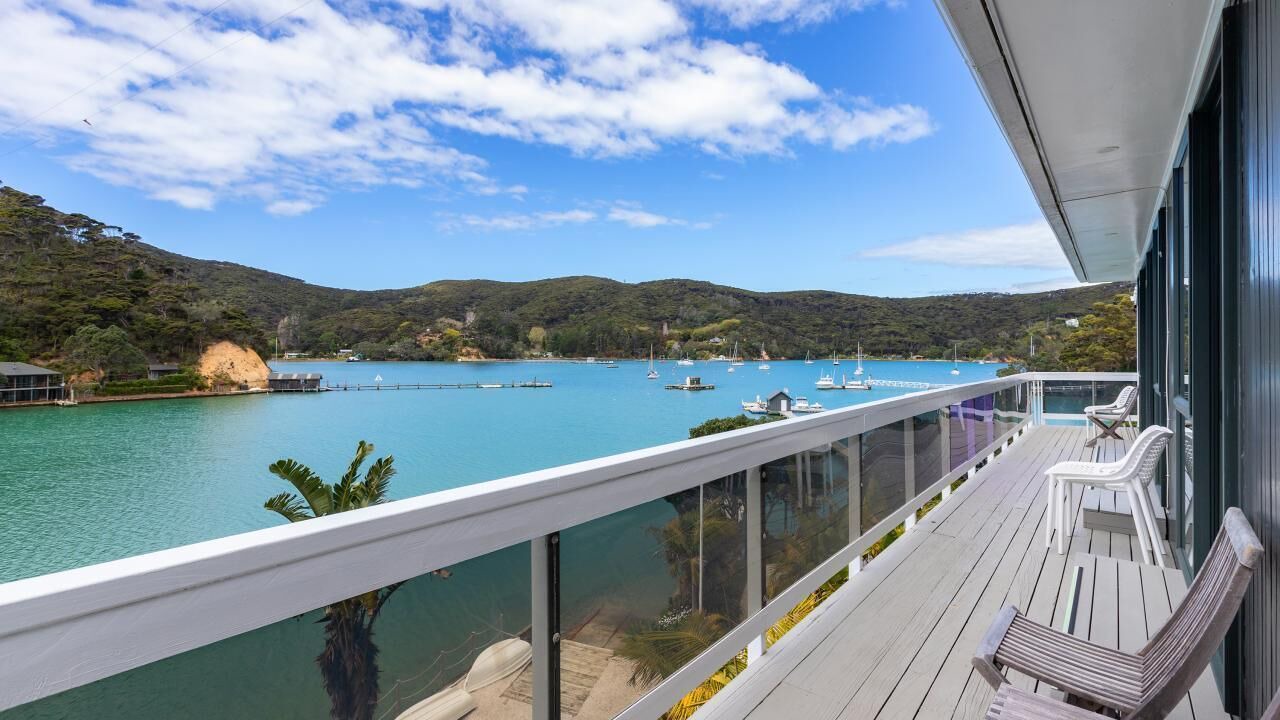 Photo of Patio Balcony in Kawau Island