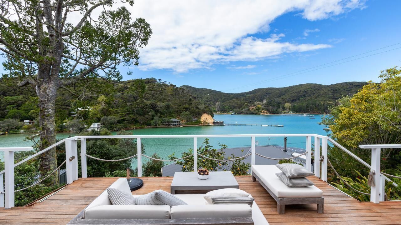 Photo of Patio Balcony in Kawau Island