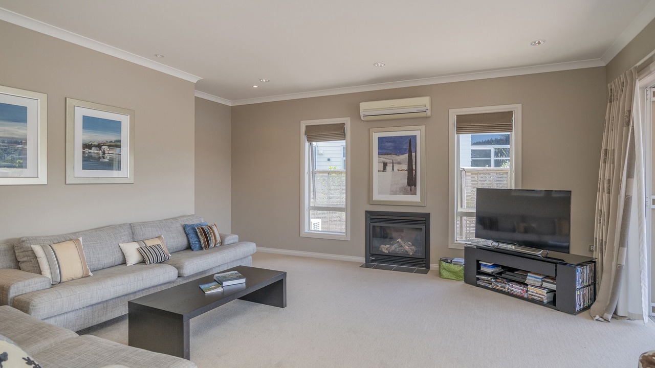 Photo of Livingroom in Pauanui