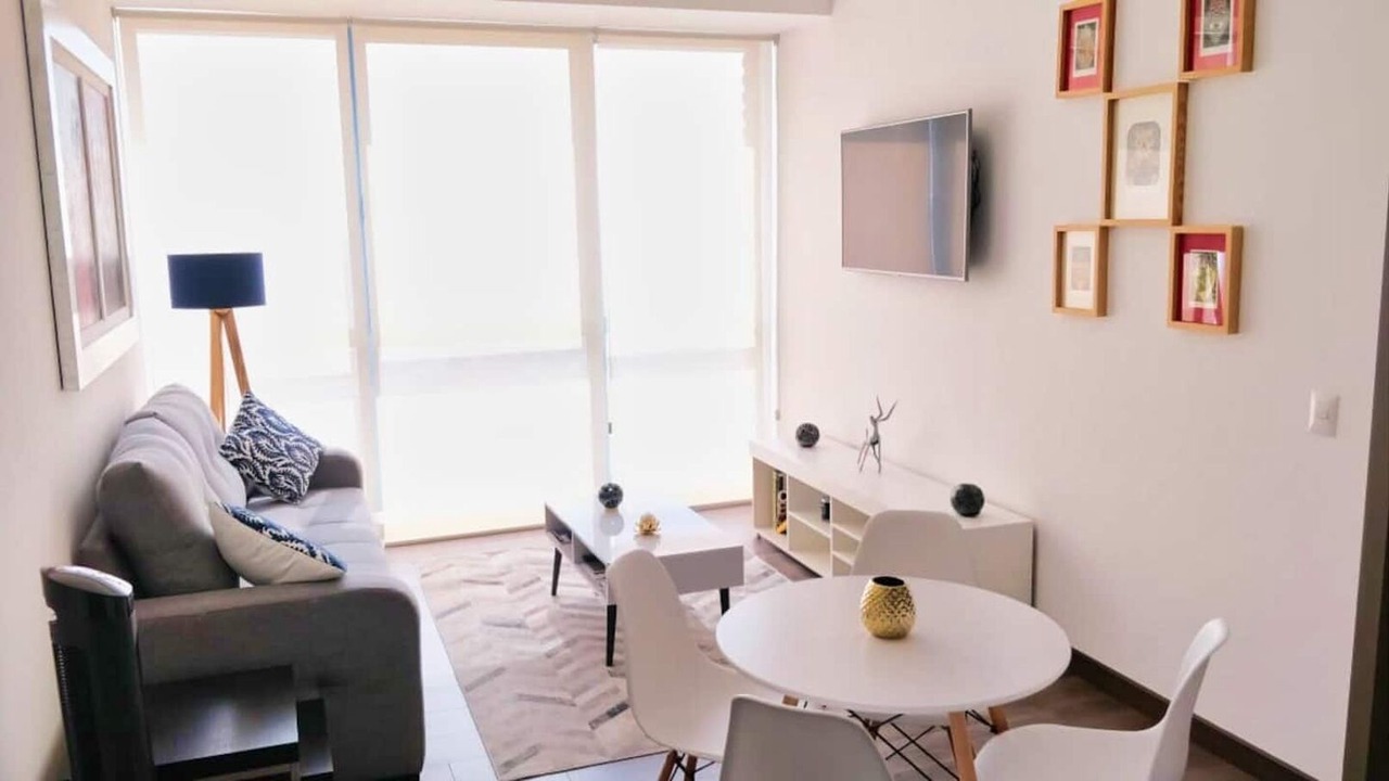 Photo of Livingroom in Anahuac