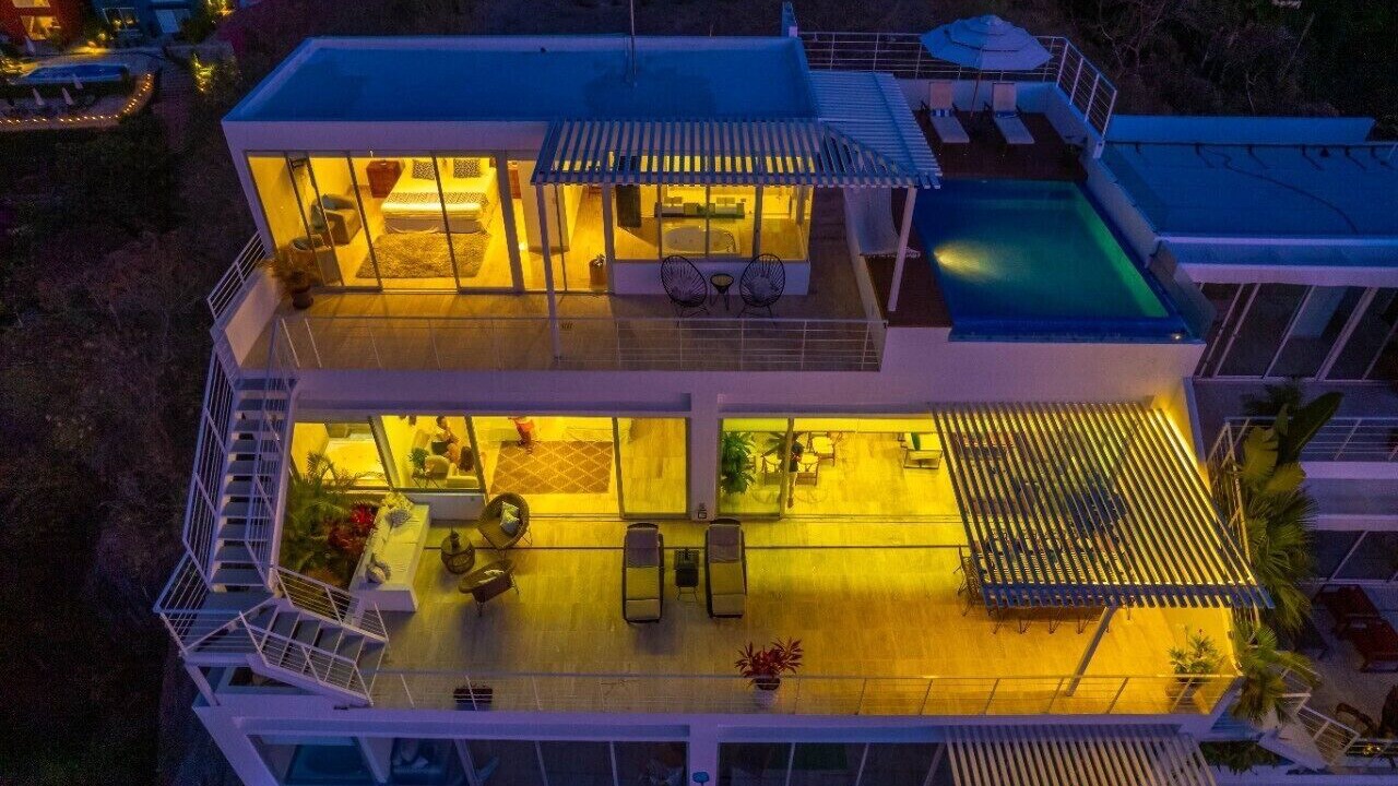Photo of Outdoor in Romantic Zone