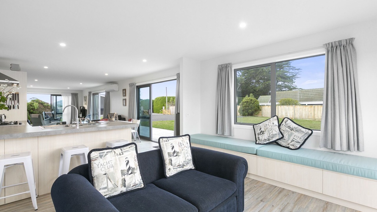 Photo of Livingroom in Karitane