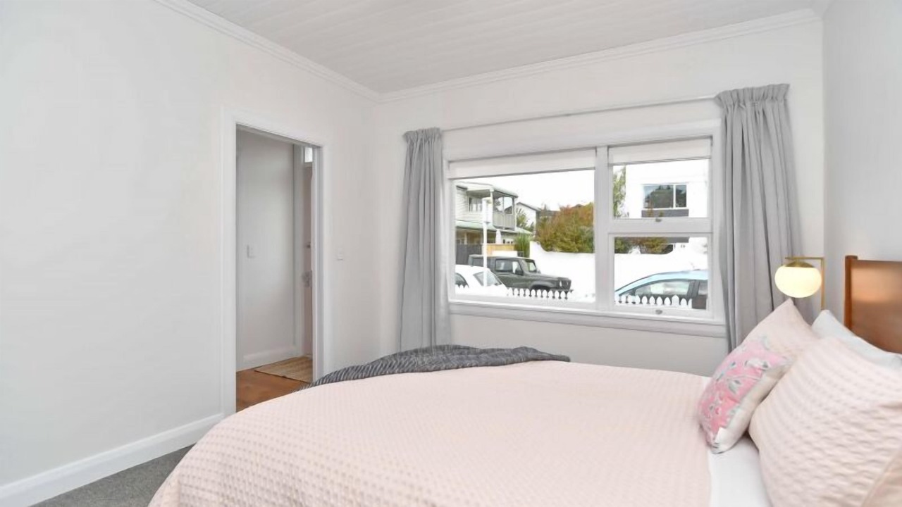 Photo of Bedroom in Edgeware