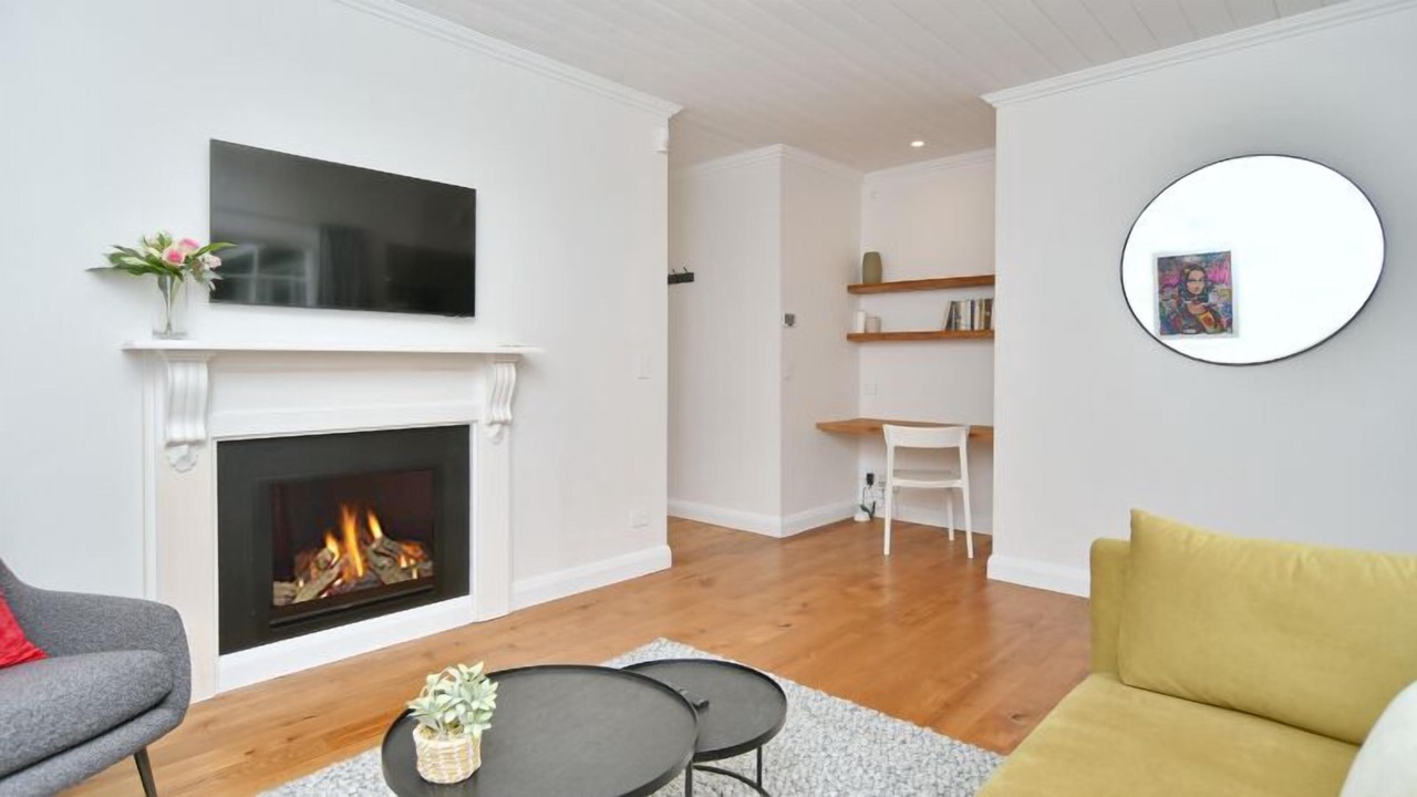 Photo of Livingroom in Edgeware