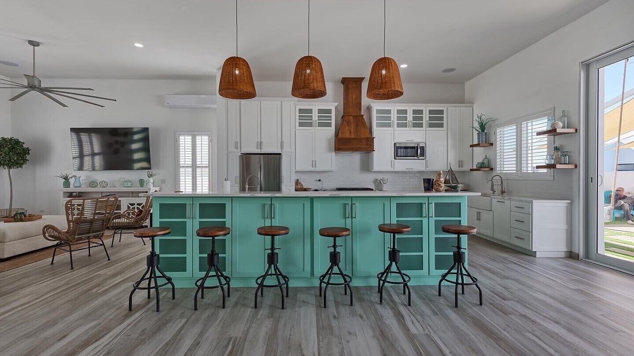 Photo of Kitchen in Laguna Shores