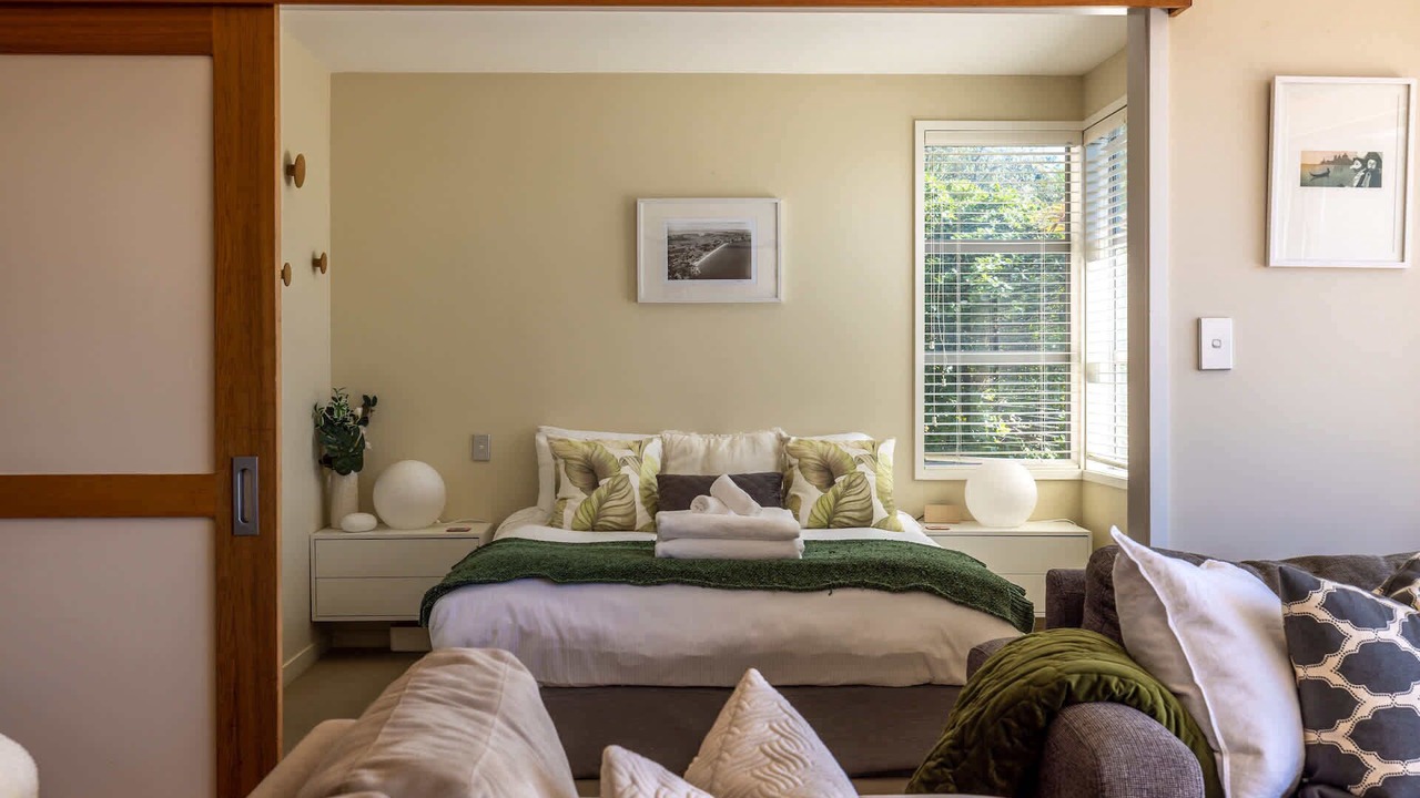 Photo of Bedroom in Onetangi