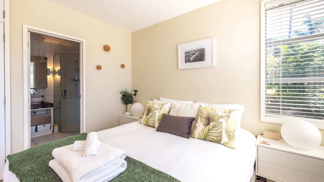 Photo of Bedroom in Onetangi