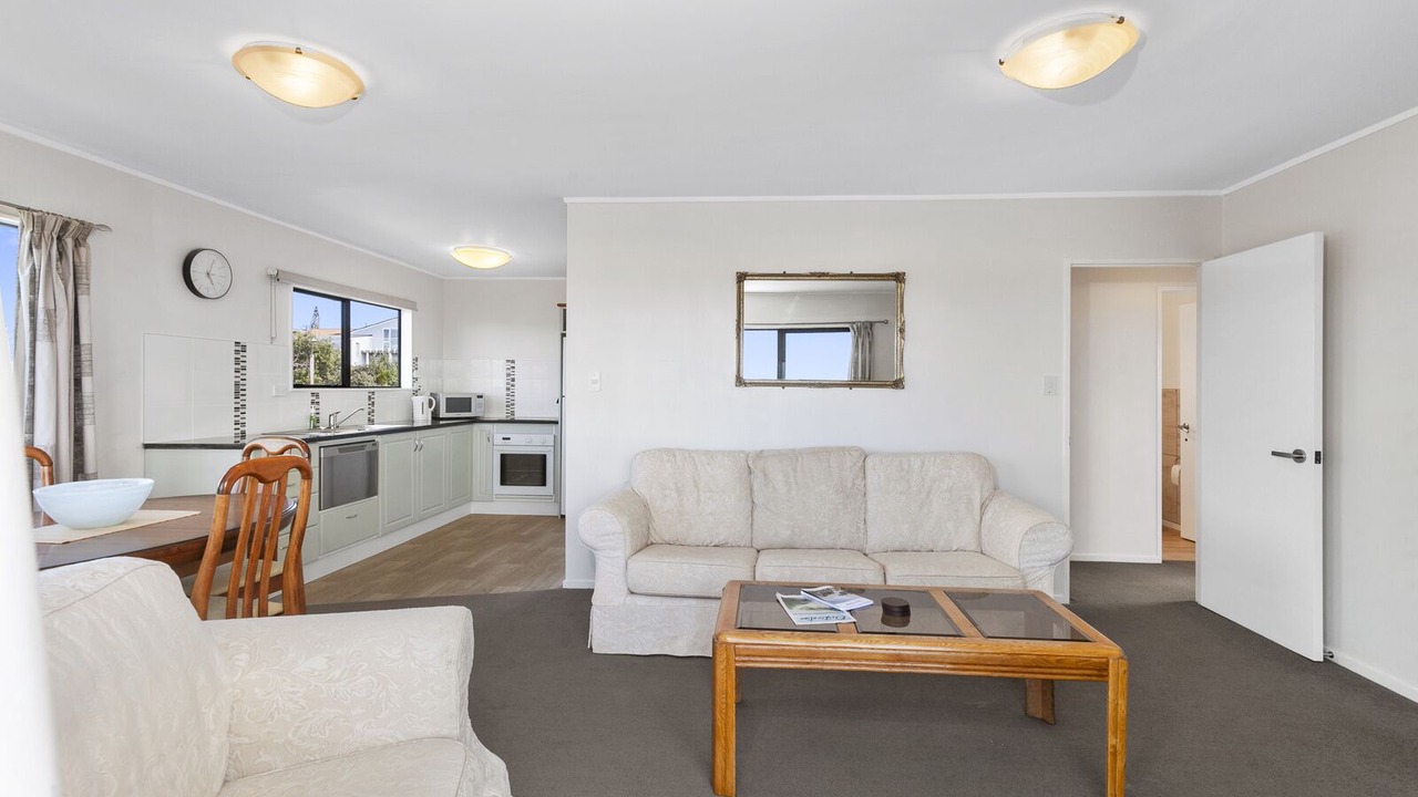 Photo of Livingroom in Snells Beach