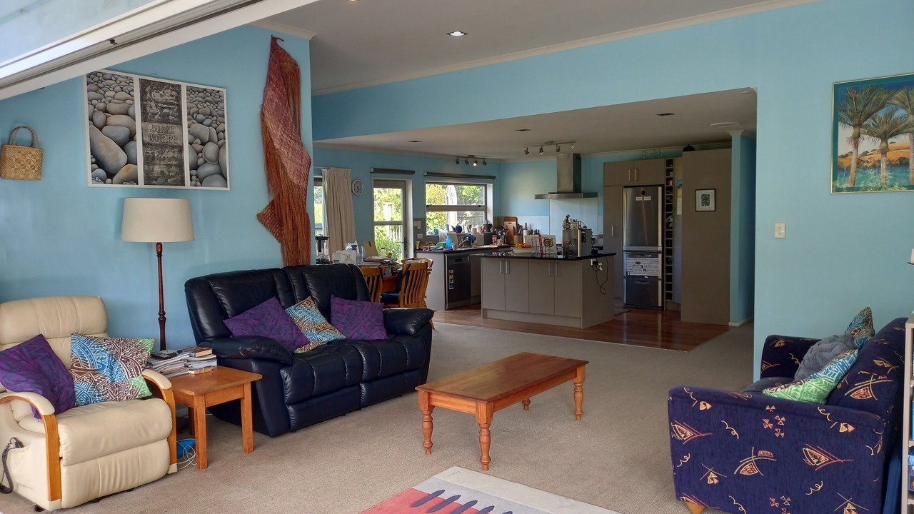 Photo of Livingroom in Maraetai