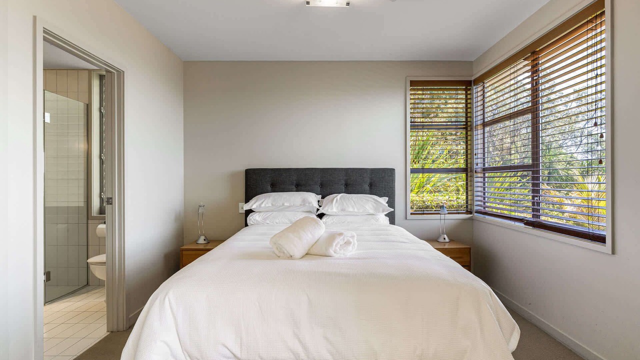 Photo of Bedroom in Onetangi