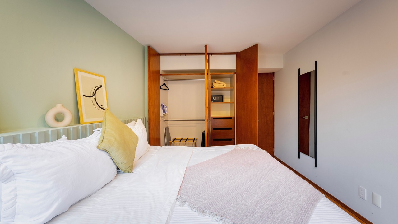 Photo of Bedroom in Anahuac