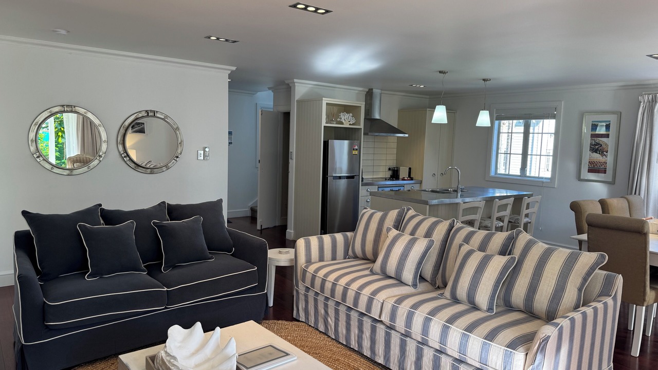 Photo of Livingroom in Russell