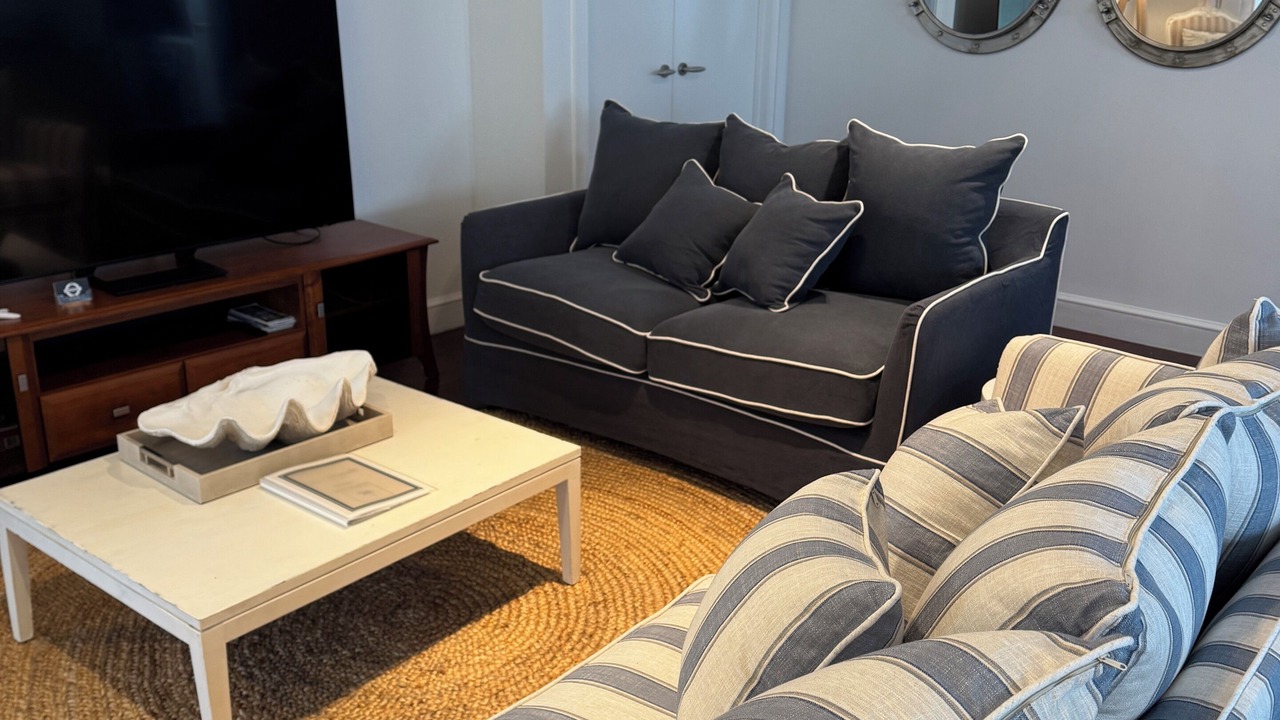 Photo of Livingroom in Russell