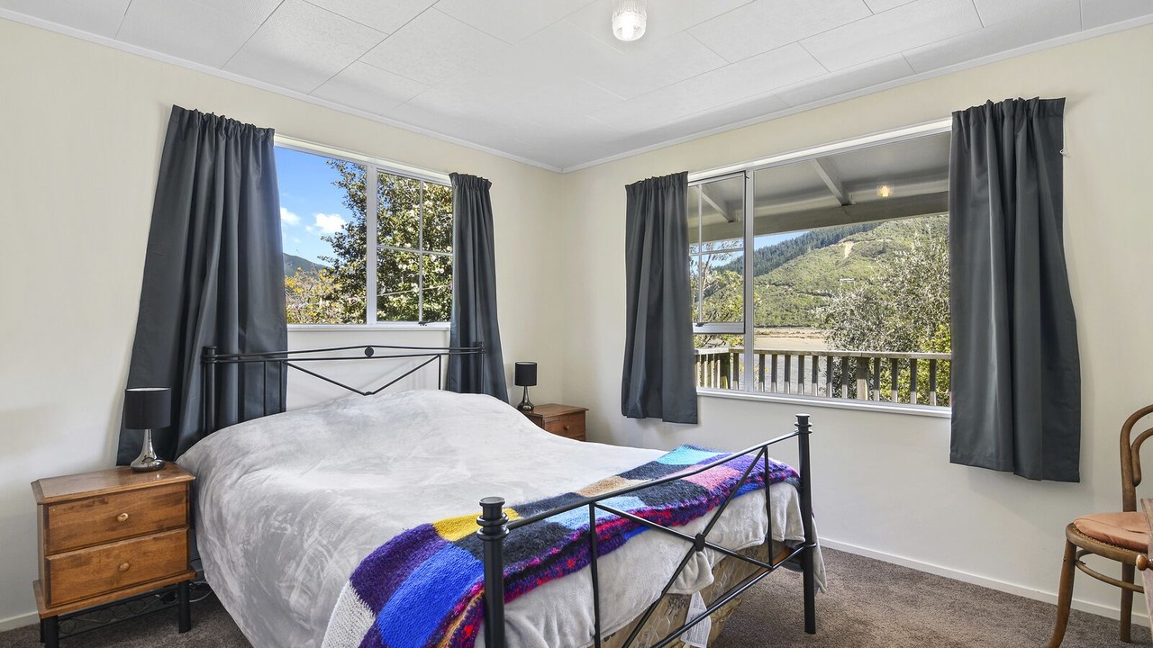 Photo of Bedroom in Linkwater