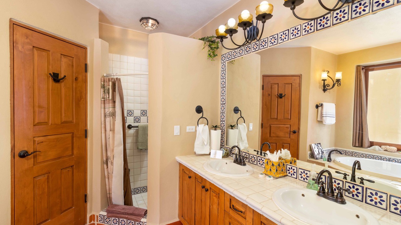 Photo of Bathroom in Nopolo