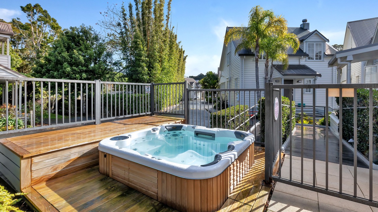 Photo of Outdoor in Russell