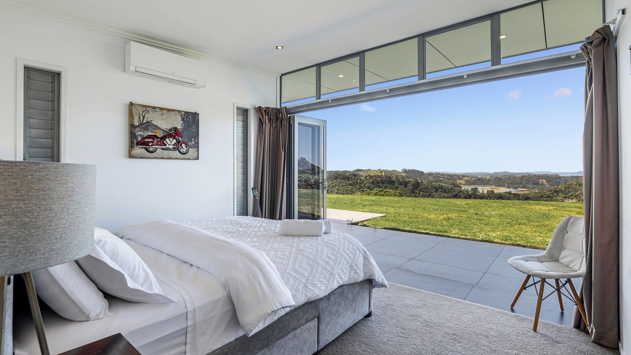Photo of Bedroom in Waiwera