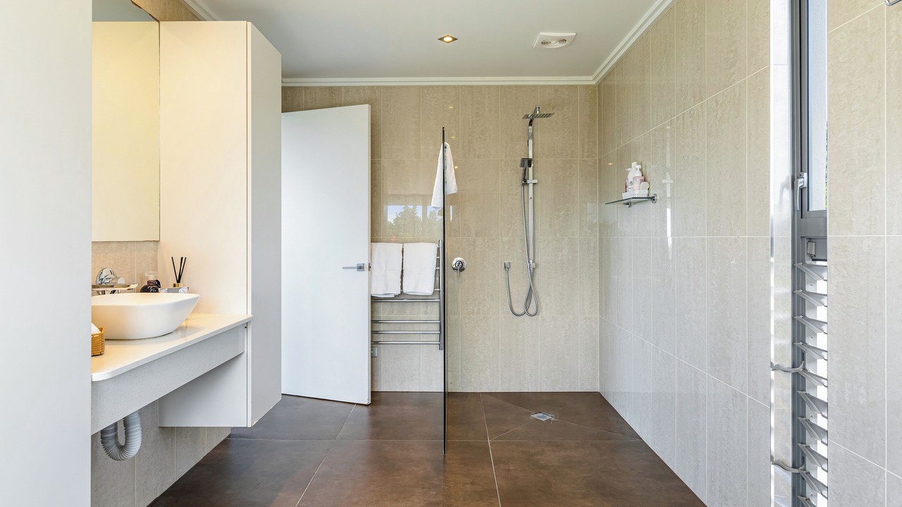 Photo of Bathroom in Waiwera