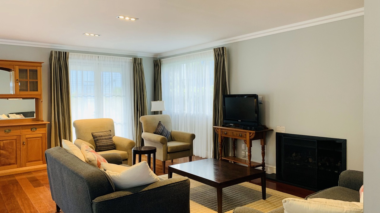Photo of Livingroom in Russell