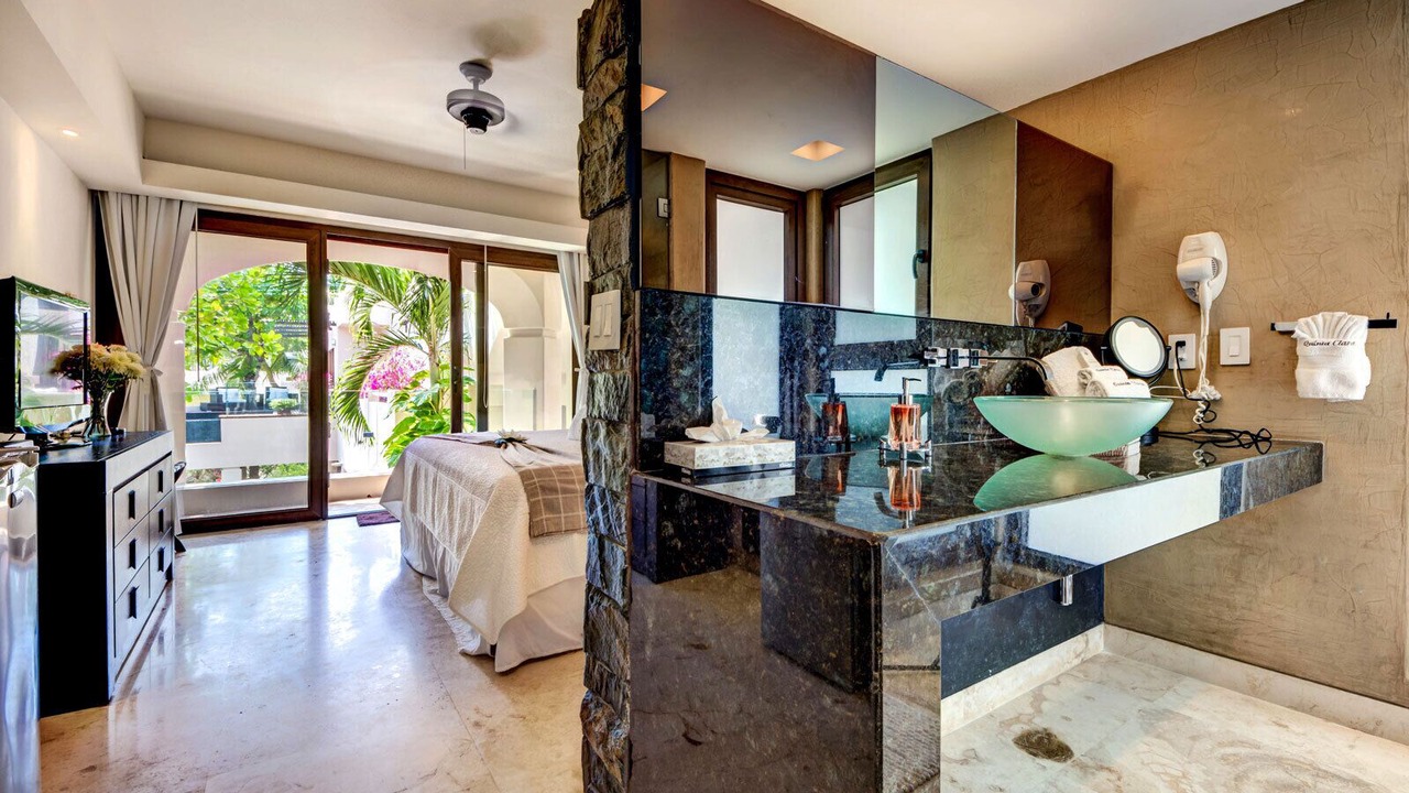 Photo of Bedroom in Playacar Beach