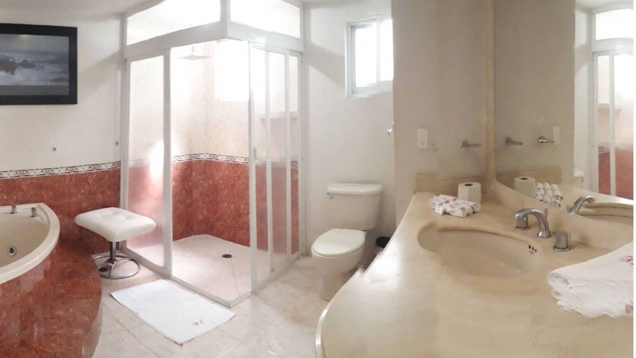 Photo of Bathroom in Zona Rosa