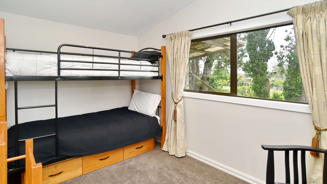 Photo of Bedroom in Pines Beach