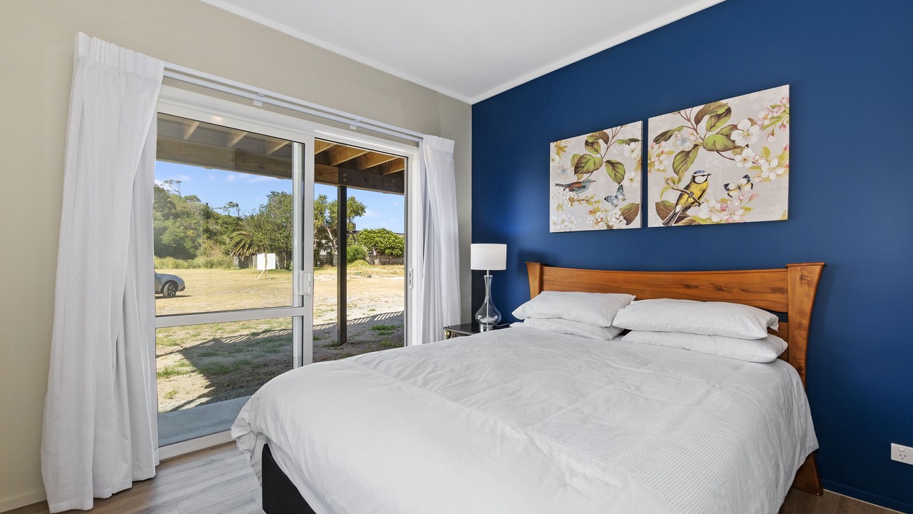 Photo of Bedroom in Matapouri