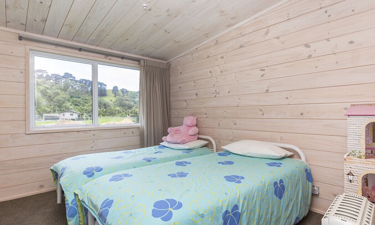 Photo of Bedroom in Snells Beach