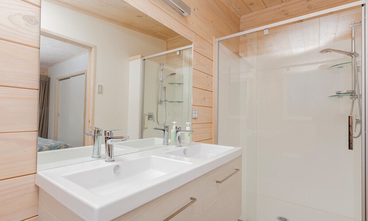 Photo of Bathroom in Snells Beach