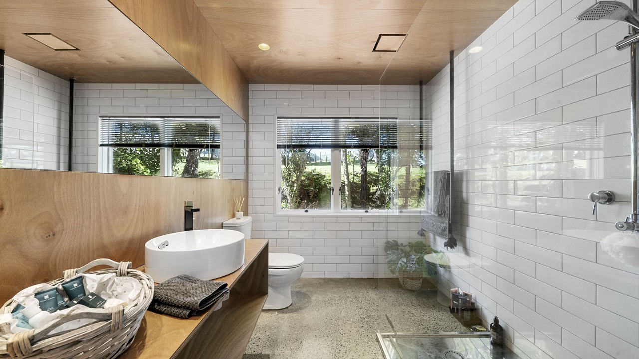 Photo of Bathroom in Te Horo Beach