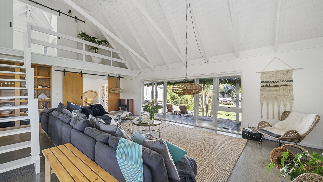 Photo of Livingroom in Te Horo Beach