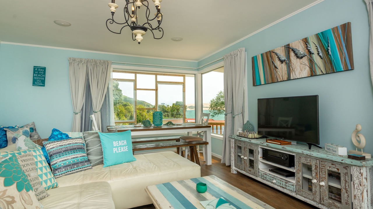 Photo of Livingroom in Opononi