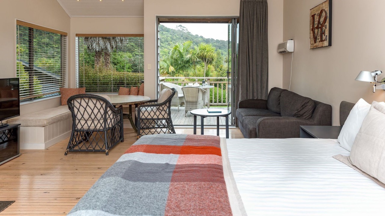 Photo of Livingroom in Paihia