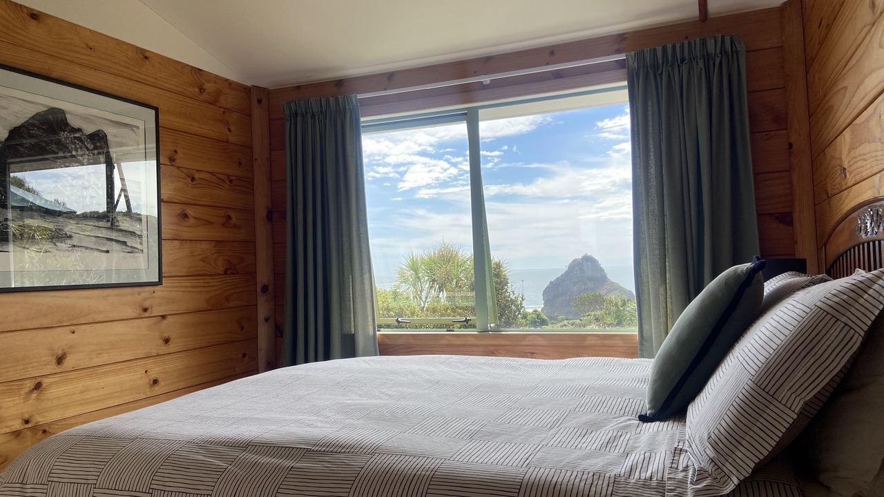 Photo of Bedroom in Piha