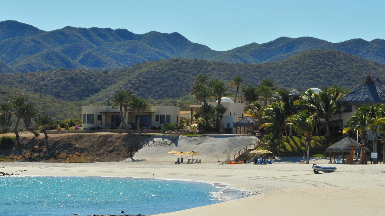 Photo of Others in Ensenada Los Muertos