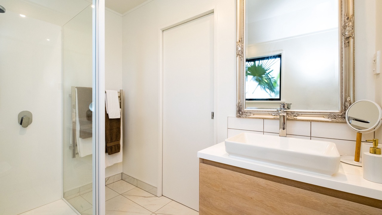 Photo of Bathroom in Clive